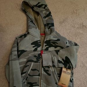 NWT Boys Ruff Hewn fleece zip up hoodie/jacket. Grey/camo. Size 4/5